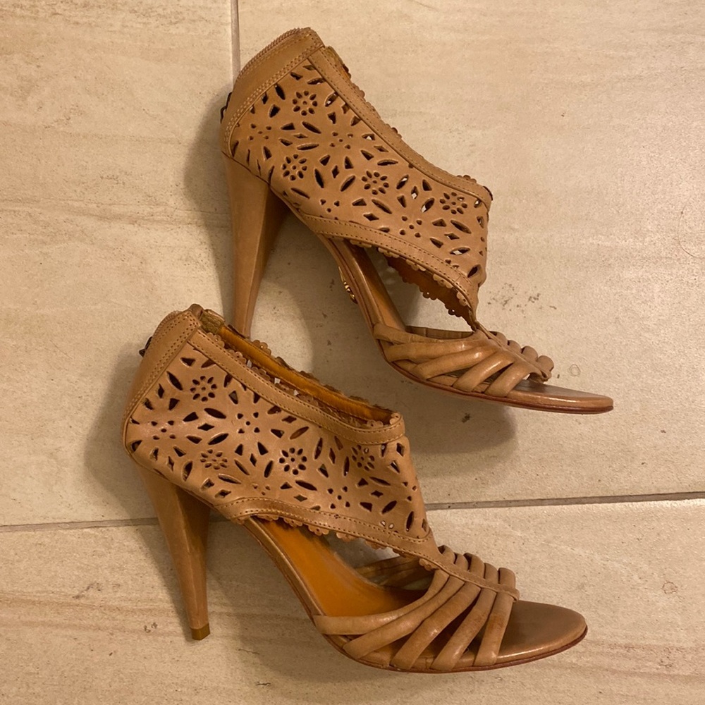 Heels size 8